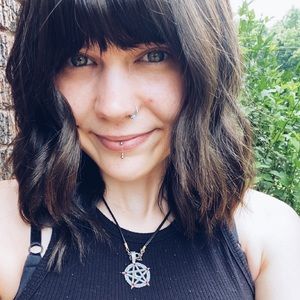 Meet your Posher, Megan